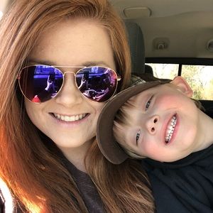 Meet your Posher, Candace